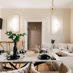 Old Town Oasis - Bespoke *