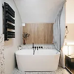 Old Town Oasis - Bespoke *