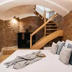 Old Town Oasis - Bespoke