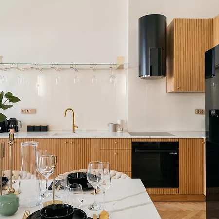 Appartamento Old Town Oasis - Loftaffair *