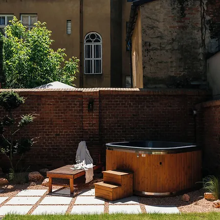 شقة Old Town Oasis - Bespoke *