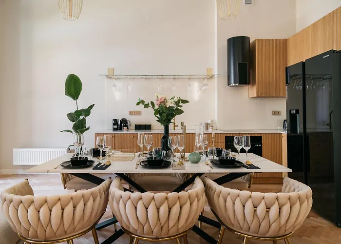 Old Town Oasis - Bespoke Апартаменты