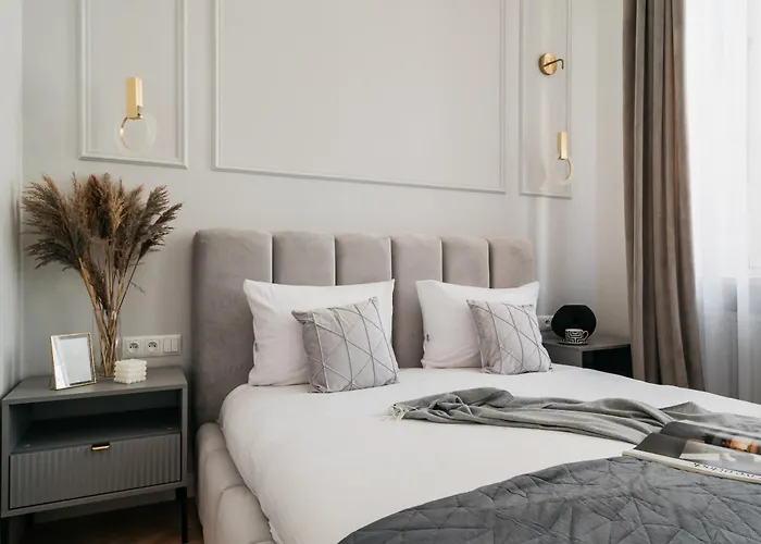 Апартаменты Old Town Oasis - Bespoke