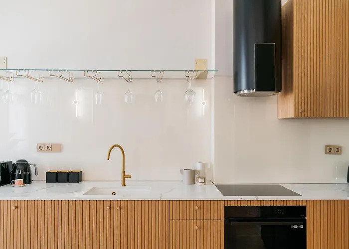 Апартаменты Old Town Oasis - Bespoke