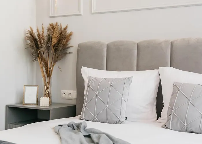 Old Town Oasis - Bespoke Апартаменты *