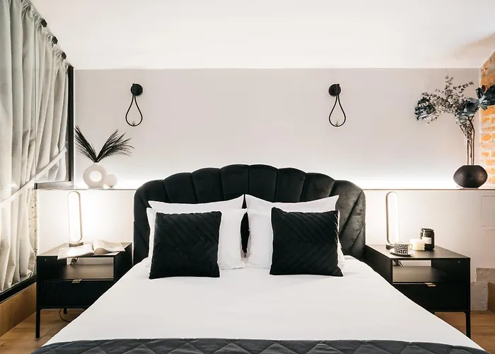 Апартаменты Old Town Oasis - Bespoke *