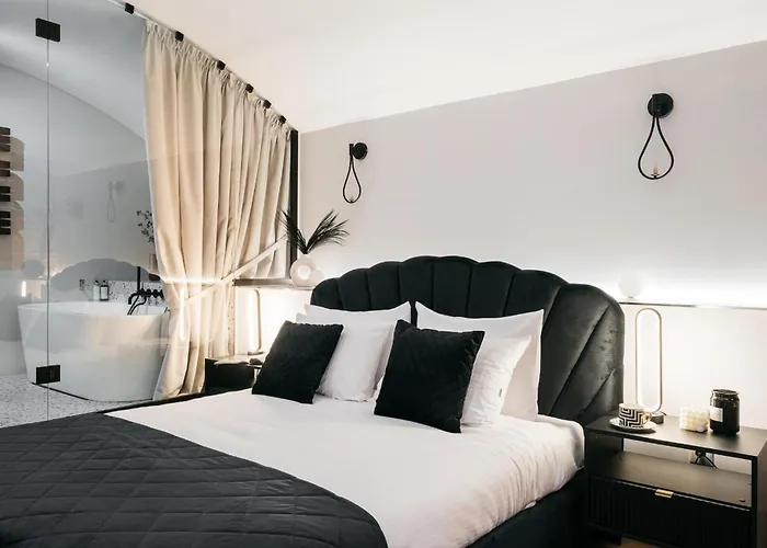 Old Town Oasis - Bespoke Апартаменты Краков