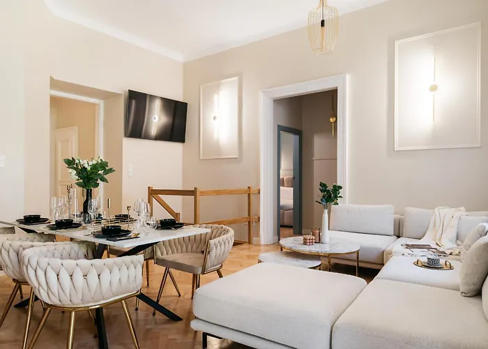 Old Town Oasis - Bespoke Апартаменты *