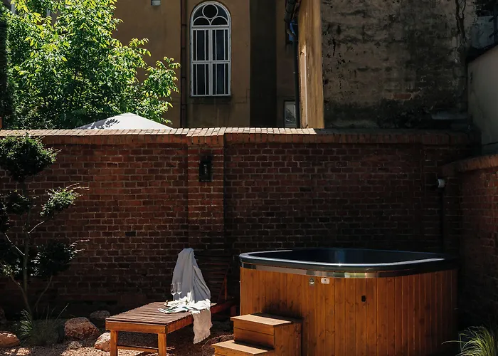 Apartment Old Town Oasis - Bespoke *