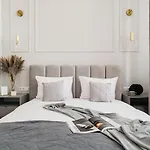 Old Town Oasis - Bespoke Apartment *