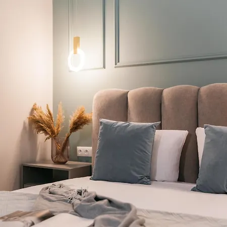 Old Town Oasis - Bespoke Apartments Krasków