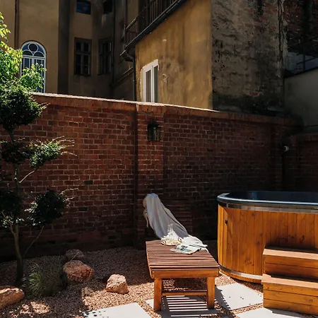 Old Town Oasis - Bespoke Apartments